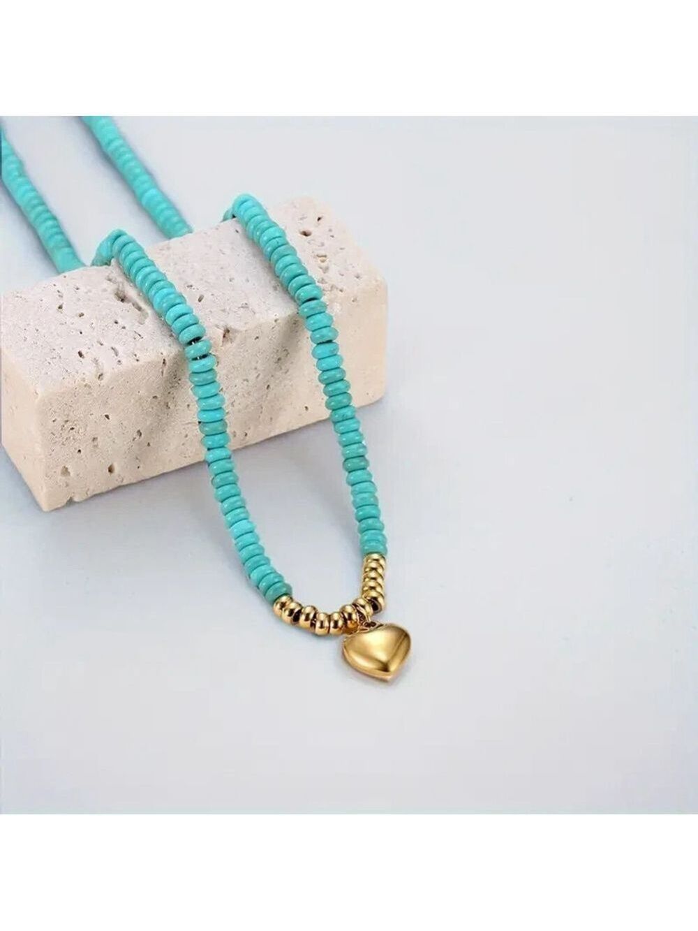 Osadía Synthetic Turquoise Bead Heart Pendant Necklace Handmade Jewelry